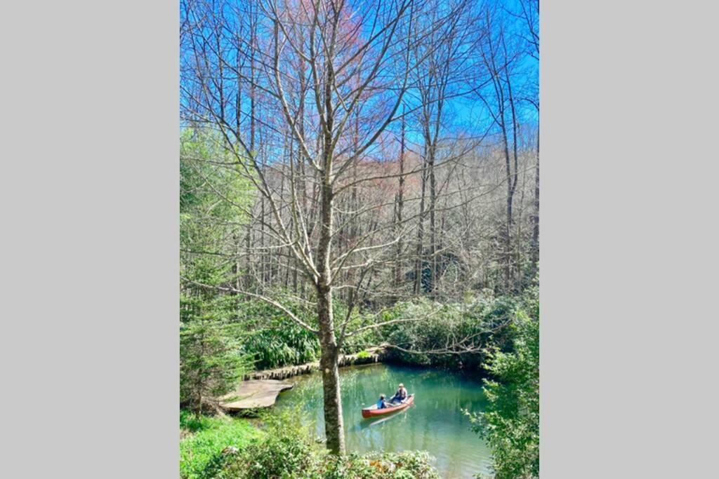 Hideaway At Harvest Moon Pension Sylva Buitenkant foto